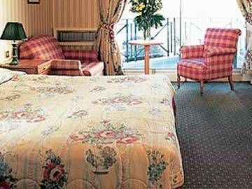 Hotel De Vere Royal Bath