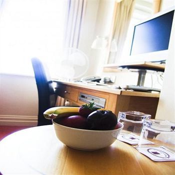 Berkeley Square Hotel