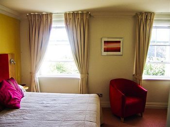 Berkeley Square Hotel