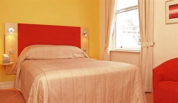 Berkeley Square Hotel