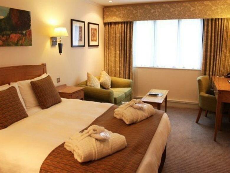 Redwood Hotel