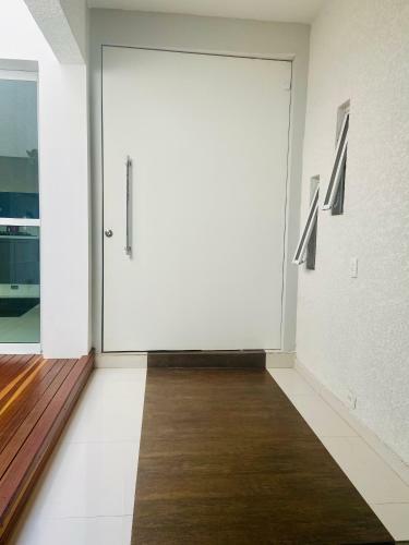 Cwb 997 Com Piscina Aquecida Jacuzzi E Playground