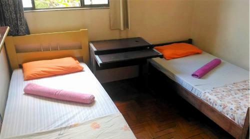 Hostal Hostel Econ�mico Feminino E Casais