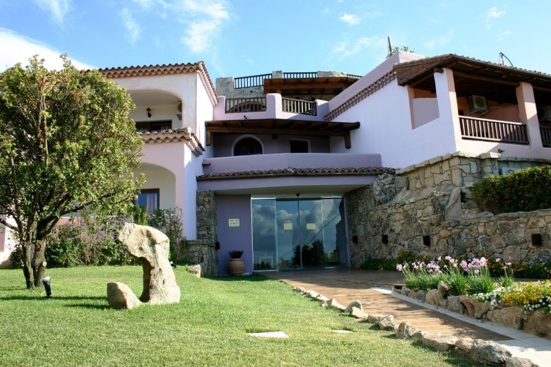 Hotel Li Graniti