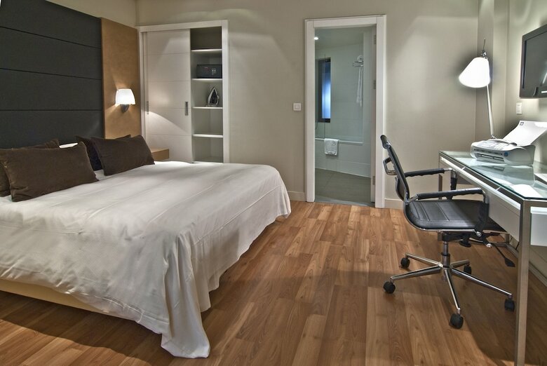 B-aparthotel Montgomery