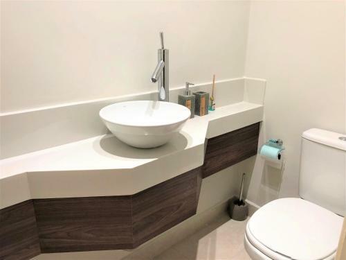 Casa Com Piscina Guaruj� - Tombo