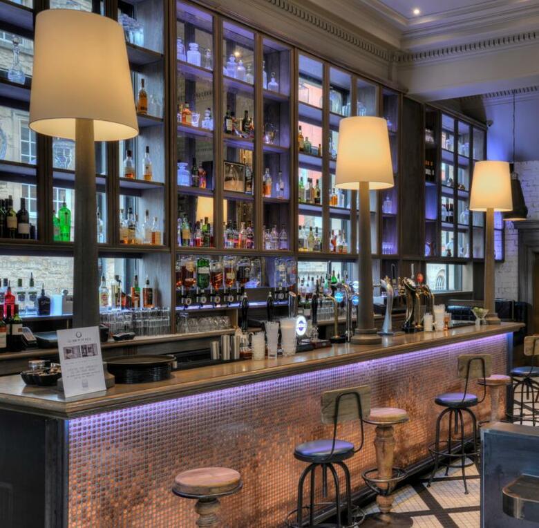 Bank Hotel