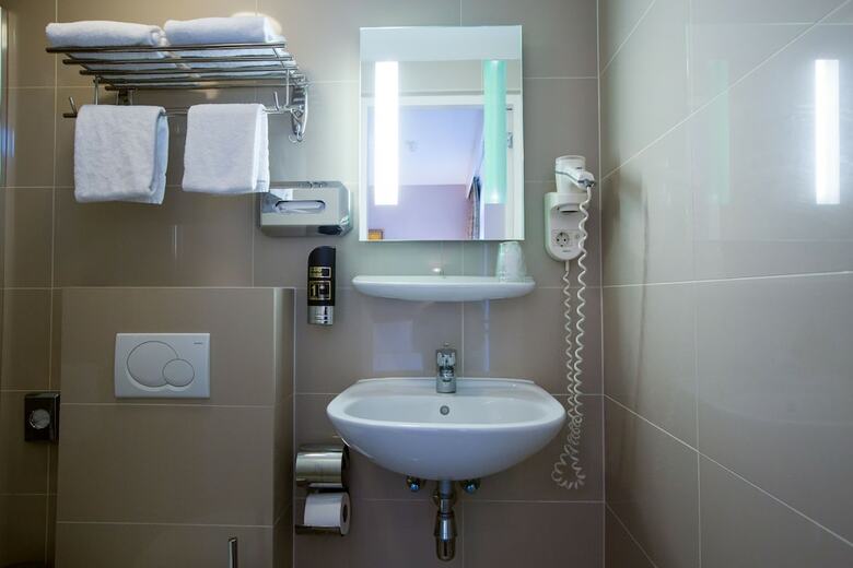 Central Park Hotel