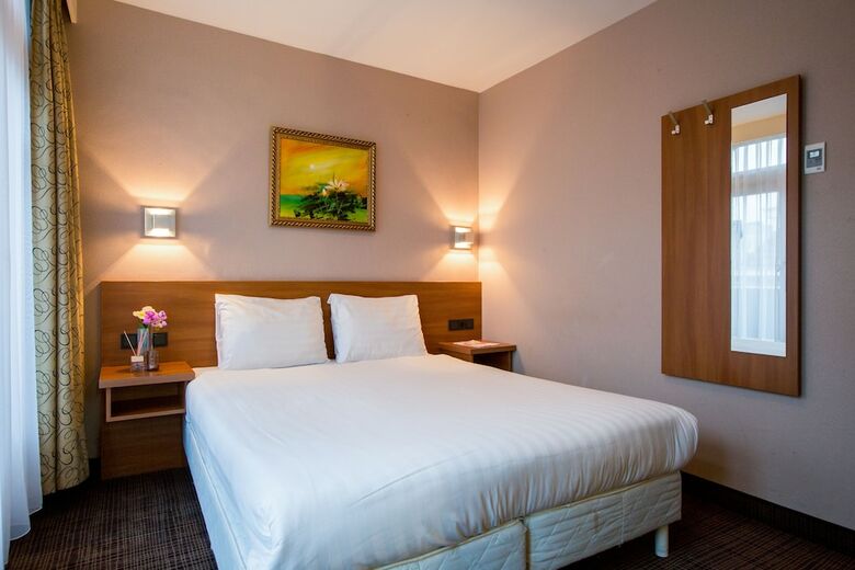 Central Park Hotel