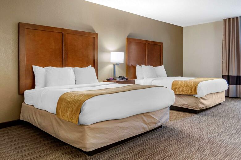 Hotel Comfort Inn & Suites