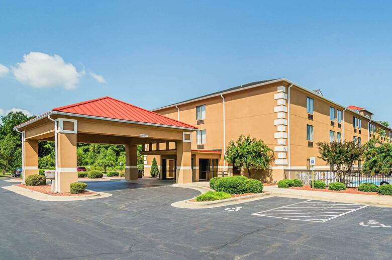 Hotel Comfort Inn & Suites