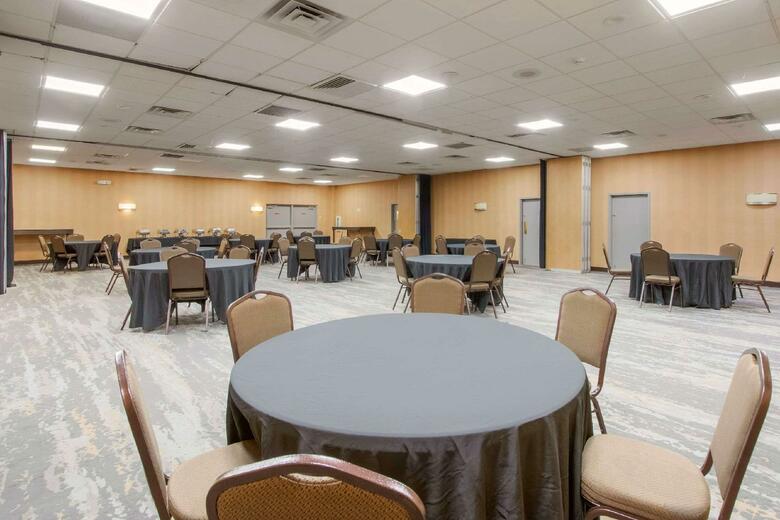 Hotel Clarion Inn Airport