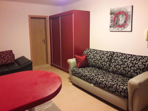 Apartment Scarlet