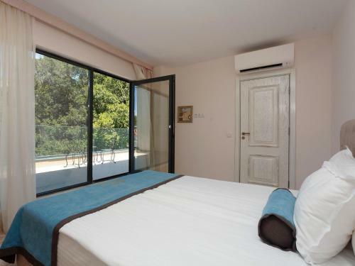 Antik Apartments