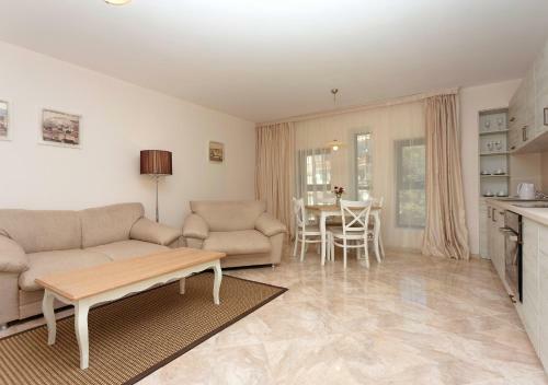 Antik Apartments