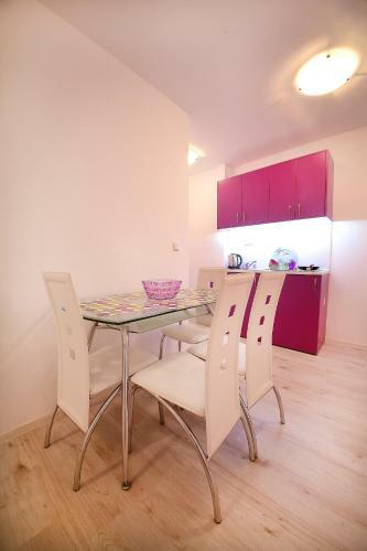 Apartamento Minismart Complex Rainbow Garden And Jacuzzi