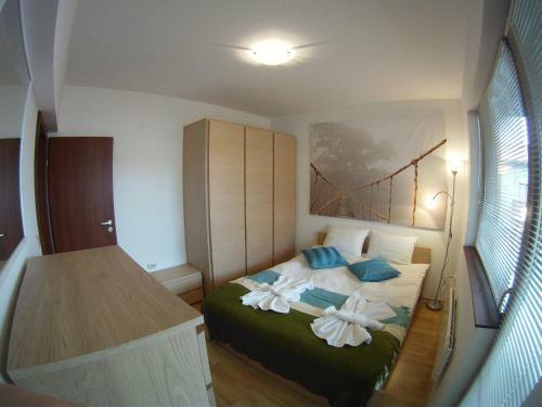 Alexander Services Private Apartment In Top Lodge