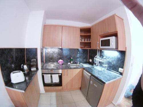 Alexander Services Private Apartment In Top Lodge
