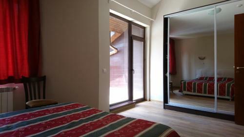 Tes Flora Apartments