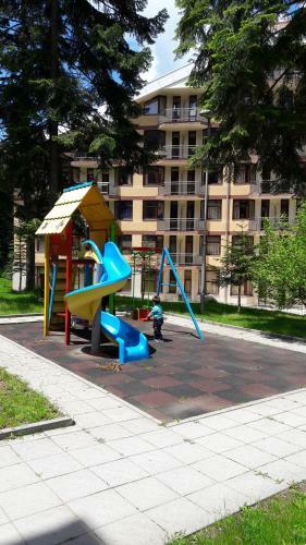 Tes Flora Apartments