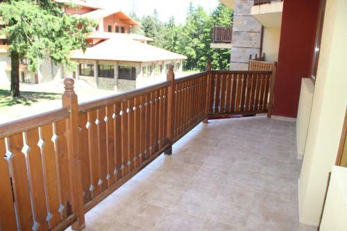 Pm Services Sequoia Apartment