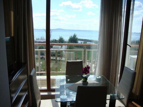 Apartment In Diamond Beach Complex