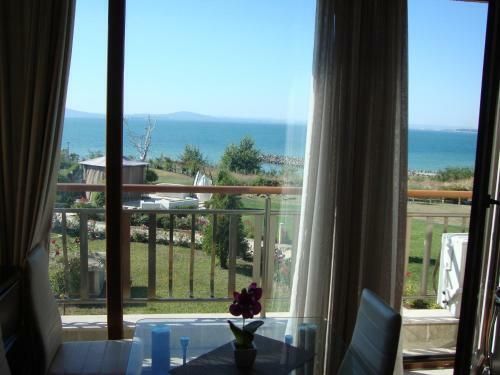 Apartment In Diamond Beach Complex
