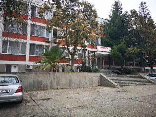 Albergue Hotel Varly Bryag