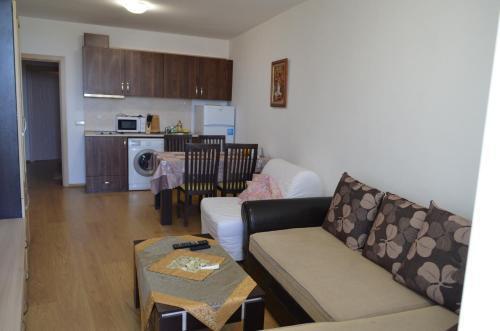 Sunny Island Apartment B33