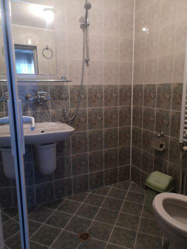 Hostal Andreevi Guest House