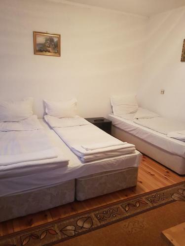 Hostal Yana Guest House