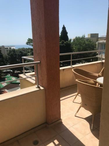 Apartments Einstein - Apartments For Rent