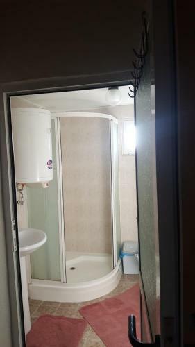 Hostal Guest House Indzhovi
