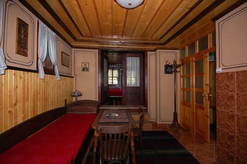 Hostal Encheva Guest House
