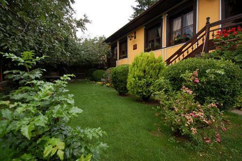 Hostal Encheva Guest House