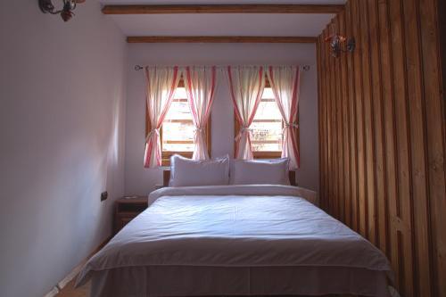 Hostal ?????????? ????