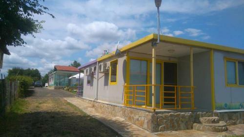 Exotica Houses