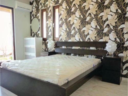 Three-bedroom Holiday Home In Lozenets