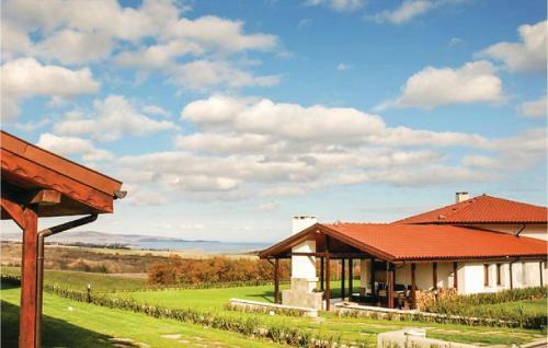 Three-bedroom Holiday Home In Lozenets