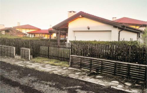 Three-bedroom Holiday Home In Lozenets