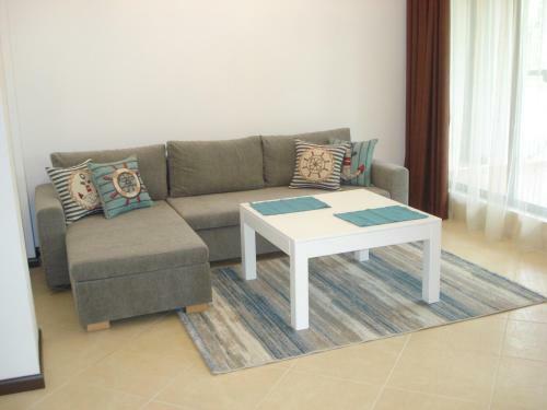 Deluxe Apartments In Oasis Resort