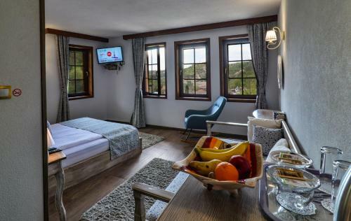 Hostal Manoleva House