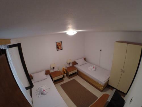 Hostal Guest Rooms Kostovi