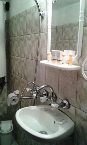 Hostal Guest Rooms Kostovi
