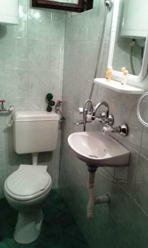 Hostal Guest Rooms Kostovi