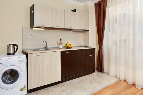 Feniks Apartments