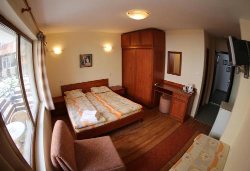 Hostal Aurora Guest House
