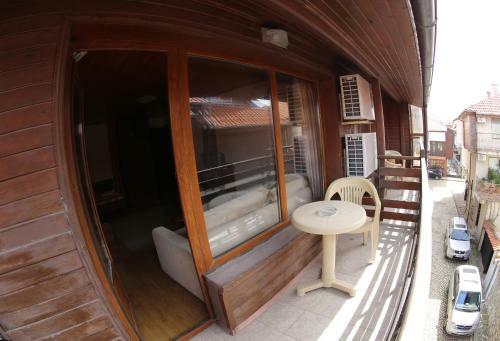 Hostal Aurora Guest House