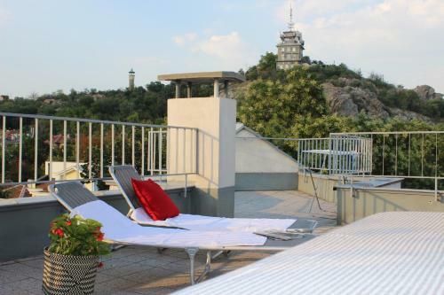 The Plovediv Button Square Apartment