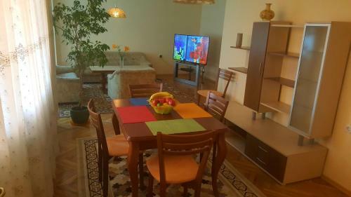 Happy Apartment